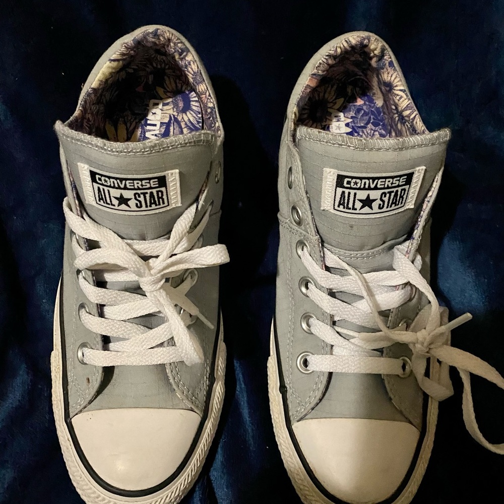 Converse shoes, size 8